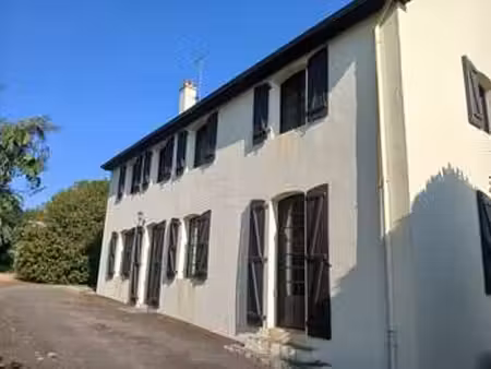 vente maison à port-brillet (53410) : à vendre / 225m² port-brillet