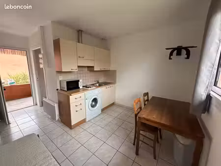 location studio meublé hostens