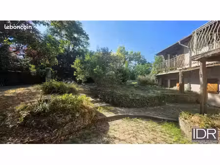 maison de village 5 pièces 177 m²