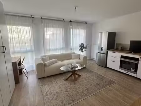 studio non meublé à louer – villepinte centre-ville