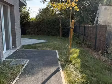 a louer appartement de 100 m2 en rez de jardin