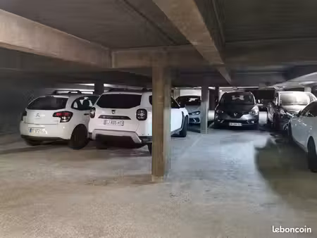 loue place parking quartier part dieu