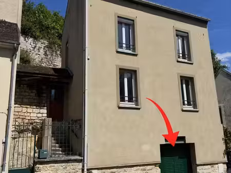 garage fermé 25m² à louer - pontoise
