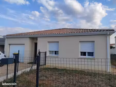 maison à louer liguge