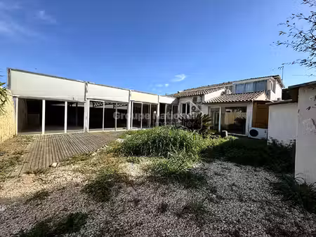 local commercial  médical  bureaux de 137m²