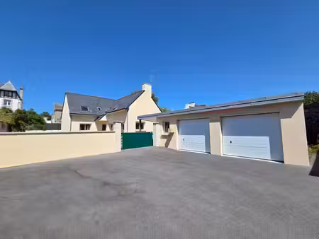 maison plozevet 8 pièce(s) 151m2 + double garage