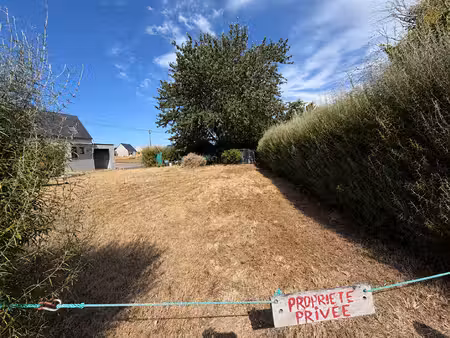 terrain constructible à kérity - 260 m² -potentiel vue mer