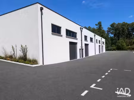 location surface diverse 250 m²