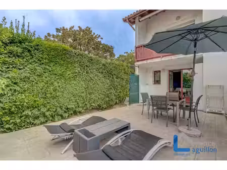 hendaye plage- 2 pieces avec terrasse et parking