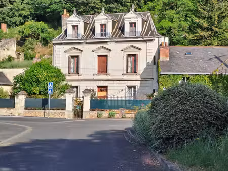 beau potentiel pour cette maison de maître!