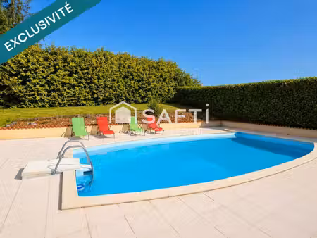 deux maisons sous un même toit : piscine  2 400 m² et dpe c  à 3 km de chalais