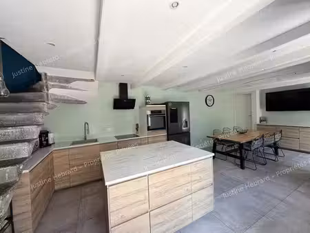 aubiat (63260) maison de caractère rénovée d'environ 170 m² avec 4 chambres  suite parenta
