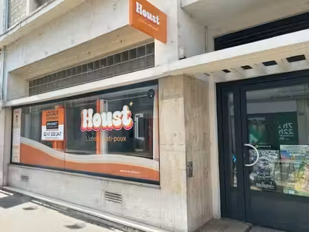 location commerce tours 37000 55m²