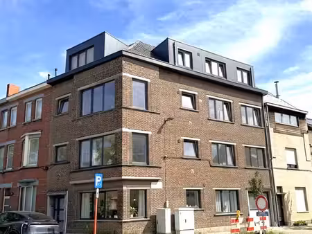 ruim appartement met terras op topligging!