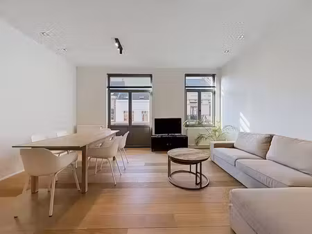 appartement moderne et meublé de deux chambres à ixelles
