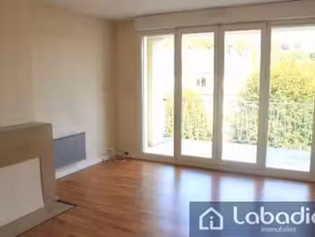 location appartement 3 pièces à vire (14500) : à louer 3 pièces / 70m² vire