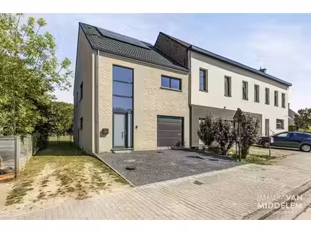 maison neuve 3 façades  au calme  avec 4 pièces et jardin