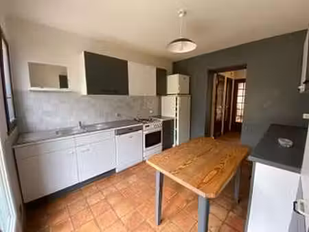 location maison meublé à dinan (22100) : à louer meublé / 146m² dinan