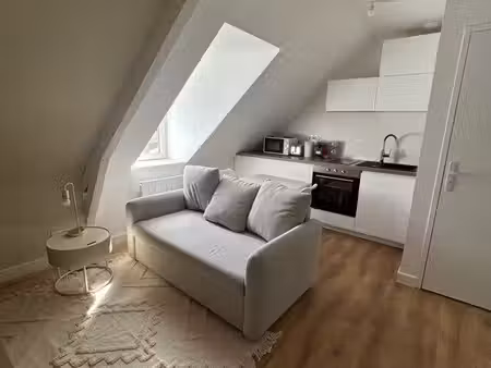 t2 entièrement rénové - meublé - proche centre ville