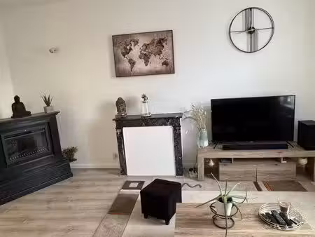 maison meublée 45 m² avec jardinet + parking - centre vallet