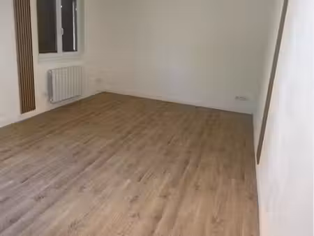 appartement t2 de 41m² - centre-ville beaumont-le-roger