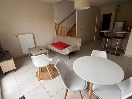 bourges – belle maison de ville meublée 83 m² avec jardin  terrasse & 2 parkings (idéal co