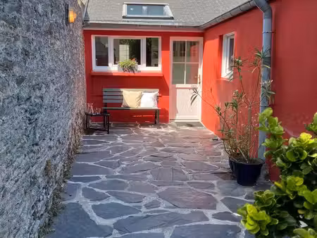 location maison meublée avec petit jardin et petite terrasse