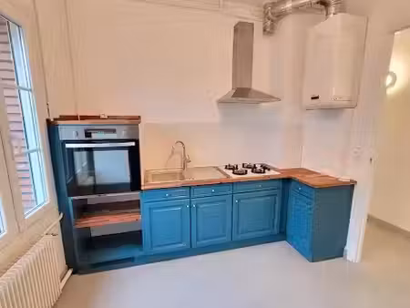 location appartement 2 pièces 51 m² à amiens (80000)  672 €