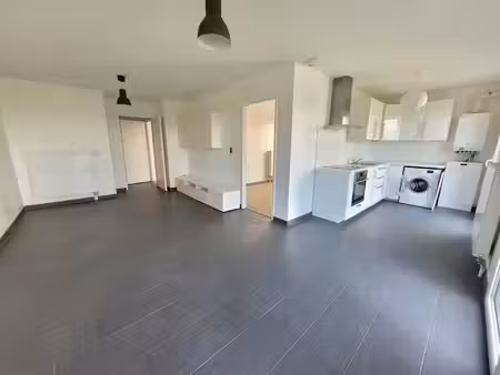 location appartement 3 pièces 63.11 m² à amiens (80000)  844 €