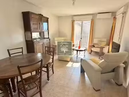 location meublée appartement 3 pièces 72 m² à fourques (30300)  850 €