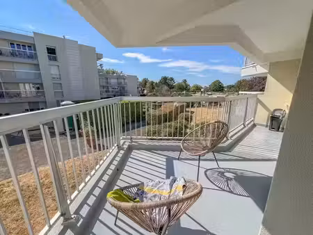 location meublée appartement 3 pièces 68 m² à le mesnil-saint-denis (78320)  1 580 €