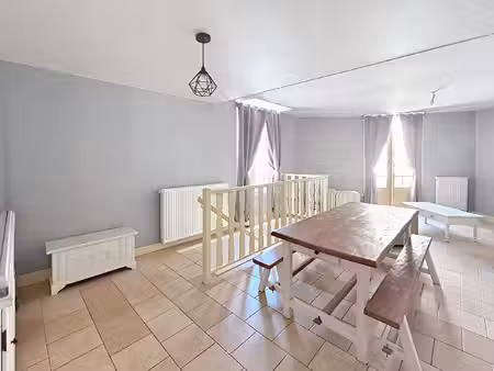 vente appartement 4 pièces  91.00m²  château