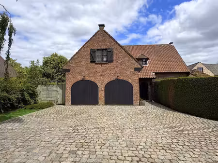 villa met 5 slaapkamers met landelijke verzichten op een toplocatie in bellegem op perceel