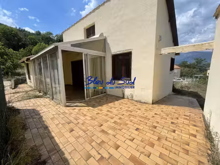 maison individuelle sur terrain de 1 729 m²