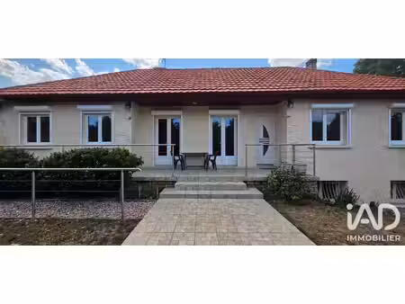maison traditionnelle à cours-de-pile (24520)
