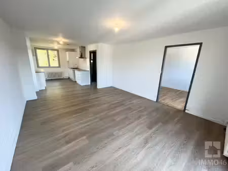 location appartement 5 pièces 96m² cahors 46000