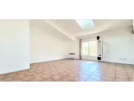 vente appartement 2 pièces 57.89 m² à sollies-pont (83210)  139 500 €