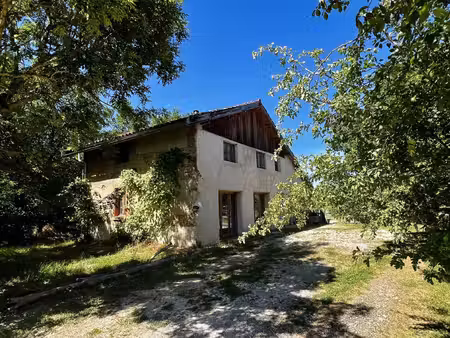 maison écologique sur 3021 m² arborés