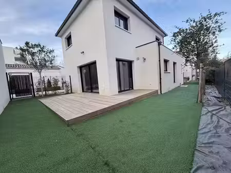 location meublée maison 5 pièces 117 m² à montpellier (34000)  1 700 €