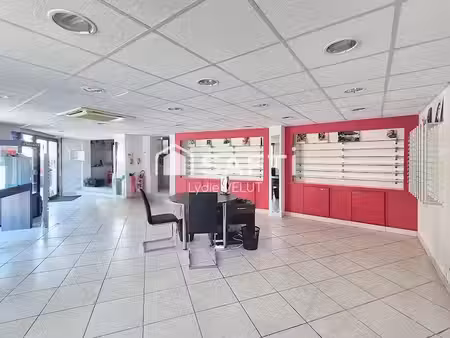 location locaux professionnels 3 pièces à lançon-provence (13680)  1 850 €