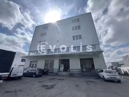 location local d'activités 10 m² à 1 138 m²