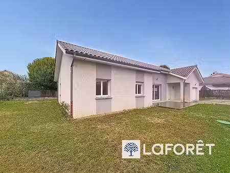 location maison 5 pièces 128.69 m² à bourgoin-jallieu (38300)  1 390 €