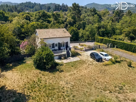 maison de 70 m² sur un terrain de 1100 m² à prades