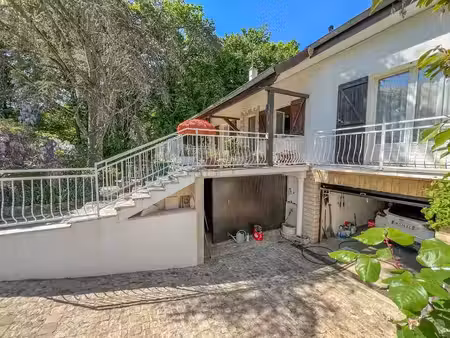 vente maison 9 pièces 207 m² à le mesnil-saint-denis (78320)  580 000 €