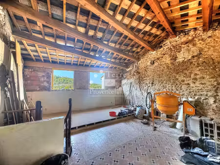 maison de village à rénover au cœur de roumoules