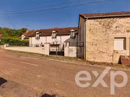 très belle maison de campagne en pierre de 243 m²  sur un terr