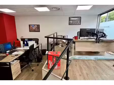 vente local commercial 123m2 nice 06300 - 276800 € - surface privée