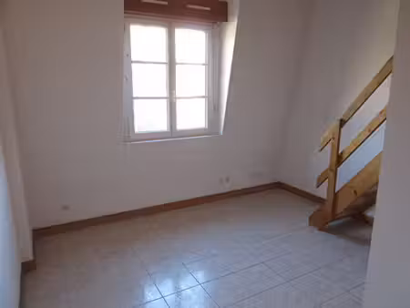 a louer- studio duplex avec parking