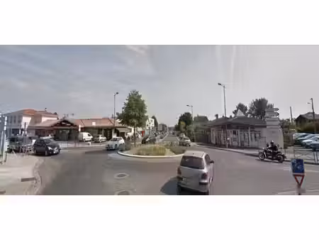 location commerce le taillan medoc 33320 40m²