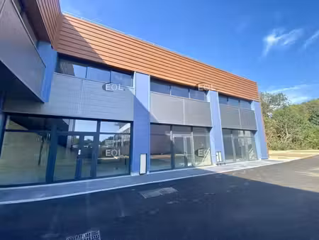 location local d’activités roquevaire 13360 146m²